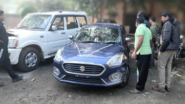 ନାକେଦମ୍ ପୋଲିସ...