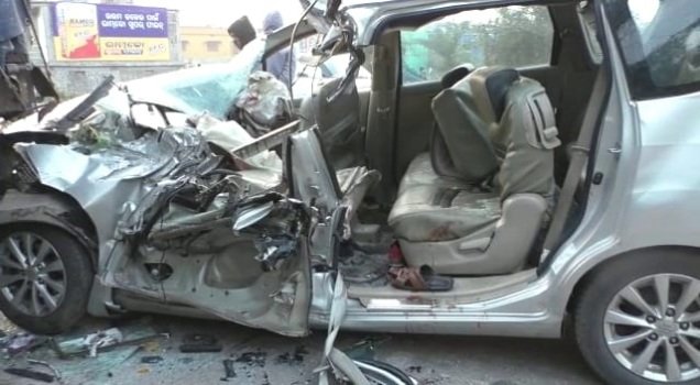 ସଡକ ଦୂର୍ଘଟଣାରେ ୨ ମୃତ ୩ ଆହତ