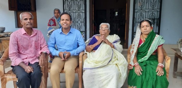 ଚାଷୀଘରର ପୁଅ ପାଇଲେ ଓଏଏସ
