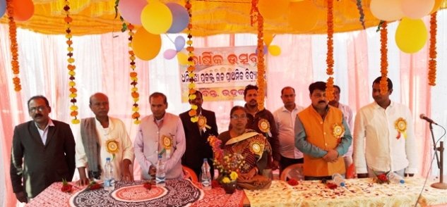 ଧନିଓଝା ପ୍ରକଳ୍ପ ଉଚ୍ଚ ପ୍ରାଥମିକ ବିଦ୍ୟାଳୟରେ ବାର୍ଷିକ ଉତ୍ସବ: ଯାତ୍ରା କଳାକାର ସମ୍ବର୍ଦ୍ଧିତ