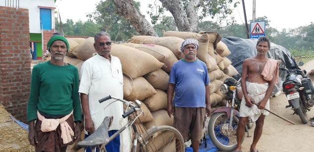 ମଣ୍ଡିରୁ ଉଠୁନି ଧାନ, ଚାଷୀ ହିନସ୍ତା