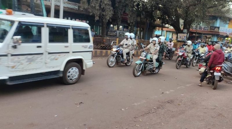 ଯୋଡା ଥାନା ପକ୍ଷରୁ ସଡକ ସୁରକ୍ଷା ସଚେତନତା ରାଲି