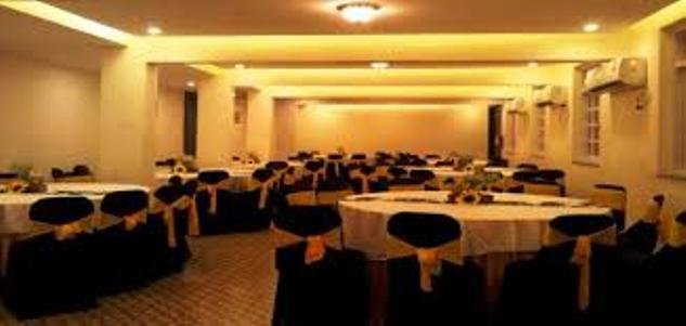 ଭିତିପ୍ରସ୍ତର କରାଯାଇଥିବା କମ୍ୟୁନିଟି ହଲକୁ ସ୍ଥାନାନ୍ତର ଦାବି