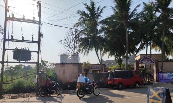 ସ୍କୁଲ ପାଖରେ ମୁକୁଳା ବିଦ୍ୟୁତ୍ ଟ୍ରାନ୍ସଫର୍ମର,ପ୍ରଶାସନ ନିଦ୍ରାରେ …