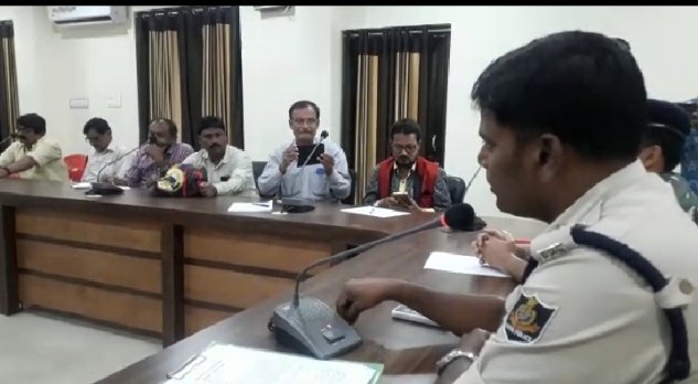 ପୋଲିସ ନିକଟରେ ଆତ୍ମସମର୍ପଣ ହାର୍ଡକୋର ମାଓବାଦୀ