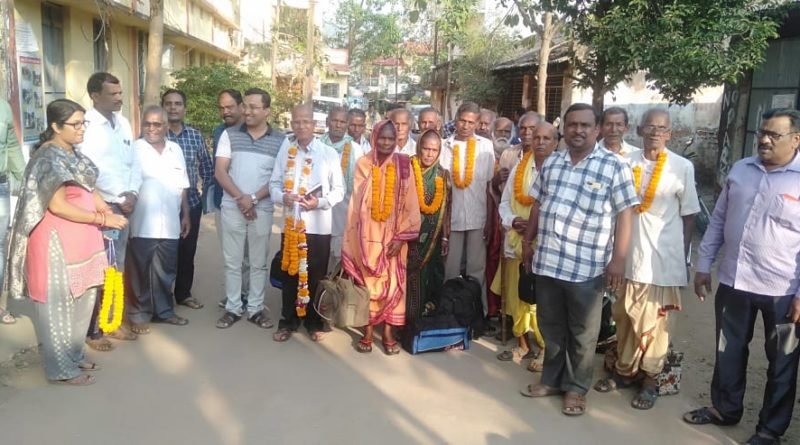 ବୁଗୁଡା ବ୍ଲକ ୧୫ ବରିଷ୍ଠ ନାଗରିକଙ୍କ ତୀର୍ଥଯାତ୍ରା