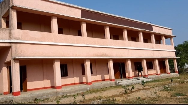 ସରକାରଙ୍କ ଚେତାପସିବ କେବେ, ବ୍ଲକଗ୍ରାଣ୍ଟ ସ୍କୁଲରେ ଶିକ୍ଷକ ଅଭାବରୁ ଶିକ୍ଷାଦାନ ବାଧ୍ରାପାପ୍ତ