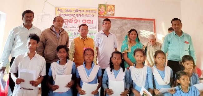 ଡିଏମଏଫରେ କୃତ୍ତିତ୍ୱ ହାସଲ କରିଥିବା ଛାତ୍ରଛାତ୍ରୀଙ୍କୁ ସମ୍ବର୍ଦ୍ଧନା