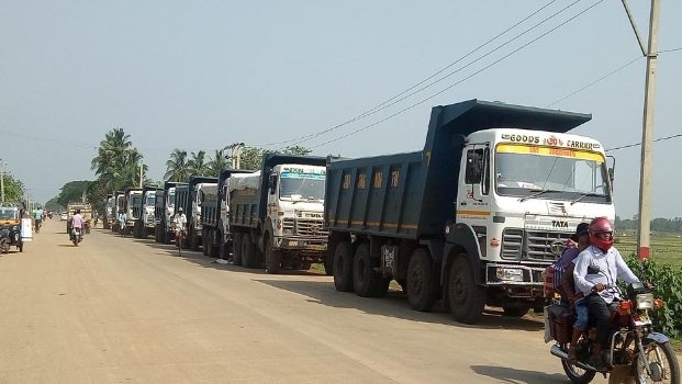 ହାତୀକୁ ଛାଡି ପିମ୍ପୁଡିକୁ ଧରି ବାହାବା ନେଉଛି ରାଜସ୍ୱ ବିଭାଗ