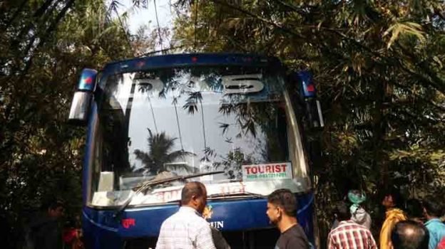 ବସ୍‌ରେ ଲାଗିଲା ୧୧ କେଭି ବିଦ୍ୟୁତ୍ ତାର ଅଳ୍ପକେ ବର୍ତ୍ତିଲେ ୭୦ରୁ ଅଧିକ ଯାତ୍ରୀ