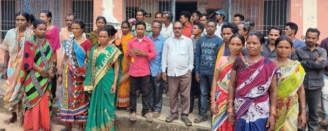 ମୌଳିକ ସୁବିଧା ନ ପାଇ ଲୋକେ ତେଲଙ୍ଗାନା ଓ ଆନ୍ଧ୍ର ମୁହାଁ ।