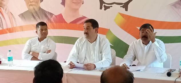 ଜିଲ୍ଲା କଂଗ୍ରେସ କାର୍ଯ୍ୟାଳୟରେ ସାଂଗଠନିକ ଦକ୍ଷତା ବୃଦ୍ଧି ଉପରେ ରାଜ୍ୟ ପ୍ରଭାରୀ ତଥା ପୂର୍ବତନ କେନ୍ଦ୍ରମନ୍ତ୍ରୀ ଜିତେନ୍ଦ୍ର ସିଂହଙ୍କ ସମୀକ୍ଷା