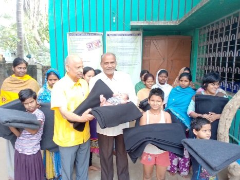 ଚାରିଟେବୁଲ ଟ୍ରଷ୍ଠ ପକ୍ଷରୁ ରେସୱା ଅନ୍ତବାସୀଙ୍କୁ କମ୍ବଳ ବଂଟନ