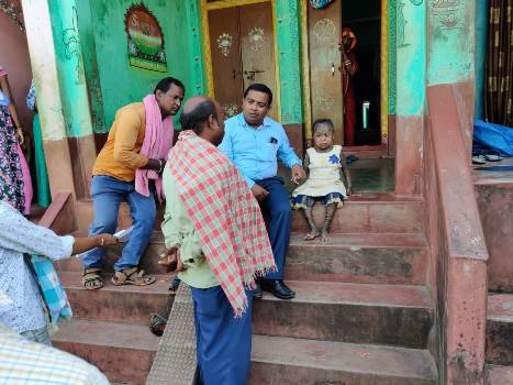 ନନ୍ଦିନୀଙ୍କ ଚିକିତ୍ସା ପାଇଁ ରେଡ୍‌କ୍ରସ ପାଣ୍ଠିରୁ ସହାୟତା