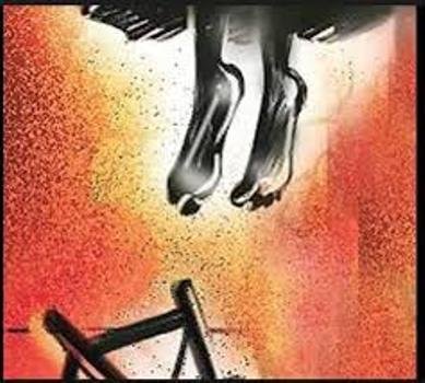 ଝୁଲନ୍ତା ଅବସ୍ଥାରେ ନାବାଳିକାଙ୍କ ମୃତଦେହ ଉଦ୍ଧାର