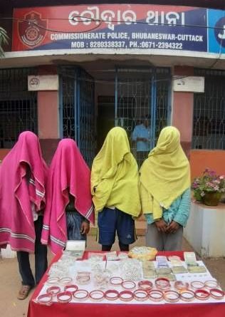 ଚୋରି ସୁନା ରୂପା ଜବତ ୪ ଗିରଫ