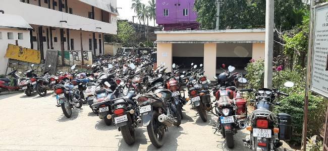 ୧୫୦ ରୁ ଉର୍ଦ୍ଧ ବାଇକ ଥାନାରେ