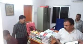 ଭିଜିଲାନ୍ସ ଜାଲରେ ଗ୍ରାମୀଣ ଶ୍ରମ ନିରୀକ୍ଷକ