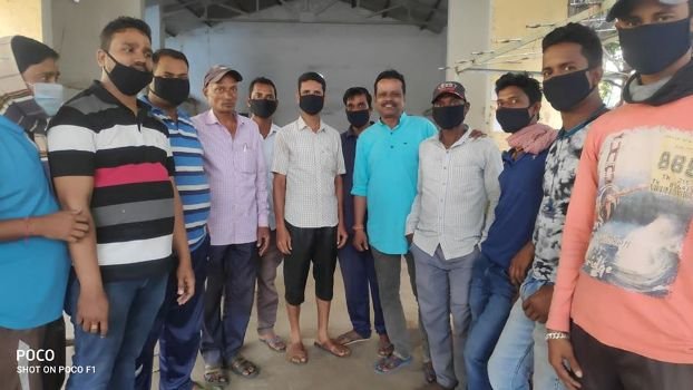 ସାଇ ଦେବରାଜ ଏଜେନ୍ସି ପକ୍ଷରୁ ଖବରକାଗଜ ବିତରକଙ୍କୁ ମାସ୍କ ବଣ୍ଟନ