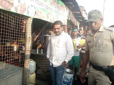 ଡ଼ଷ୍ଟବିନ୍ ବ୍ୟବହାର କରୁନଥିବାରୁ ୩ଜଣଙ୍କ ଠାରୁ ୧୫ହଜାର ଜୋରିମନା ଆଦାୟ