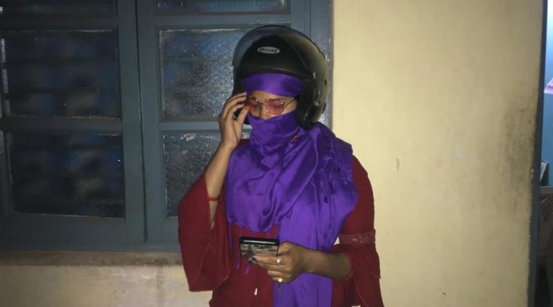 ମହିଳାଙ୍କୁ ବିଚ ରାସ୍ତାରେ ଅସଦାଚରଣ