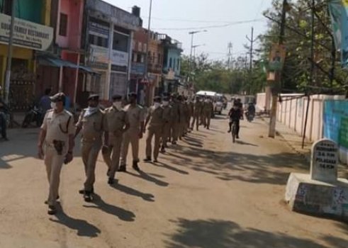 ବୁଗୁଡା ତହସିଲ, ପୋଲିସ ଓ ଏନଏସି ପକ୍ଷରୁ ବ୍ୟବସାୟୀଙ୍କୁ ଲକ ଡାଉନ ସଚେତନତା