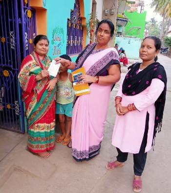 ମଧ୍ୟାହ୍ନ ଭୋଜନ ଚାଉଳ ପାଇଁ ଟୋକେନ୍ ବଣ୍ଟନ