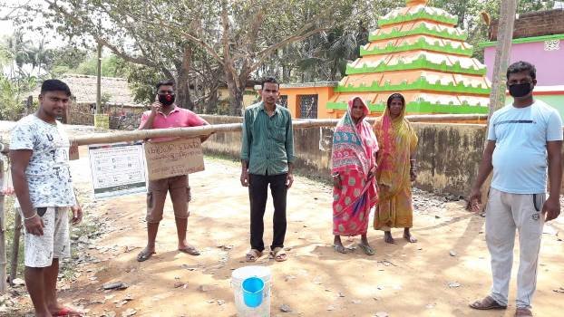 ଗାଁ ଯୁବକଙ୍କ ଦ୍ୱାରା ଗାଁ ଗାଁରେ ବାଉଁଶ ବାନ୍ଧି ଲକ୍‌ଡାଉନ