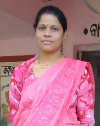 ଶିକ୍ଷୟତ୍ରୀଙ୍କ ମୁଖ୍ୟମନ୍ତ୍ରୀ ରିଲିଫ ପାଣ୍ଠିକୁ ଗୋଟିଏ ମାସର ଦରମା ଦାନ