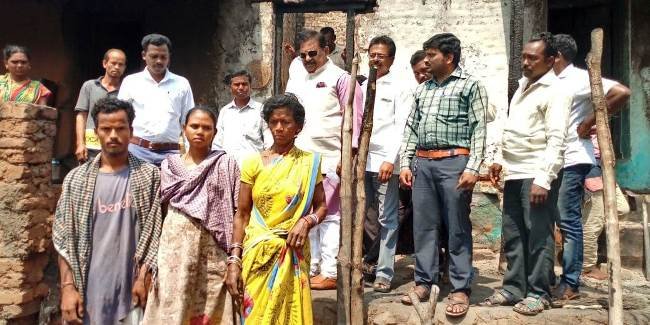 ଅଗ୍ନି ବିପନ୍ନଙ୍କୁ ଡ.ତିରୁପତି ପାଣିଗ୍ରାହୀଙ୍କ ଆର୍ଥିକ ସାହାଯ୍ୟ