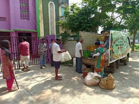 ଅତ୍ୟାବଶ୍ୟକ ସାମଗ୍ରୀ ଘରେ ପହଞ୍ଚେଇବା ପାଇଁ ବ୍ୟବସାୟୀଙ୍କ ଫୋନ୍ ନମ୍ବର