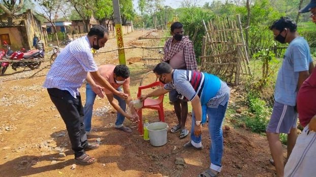 ଗାଁ ଗାଁକୁ ଲକଡାଉନ କଲେ ଯୁବ ଗୋଷ୍ଠୀ