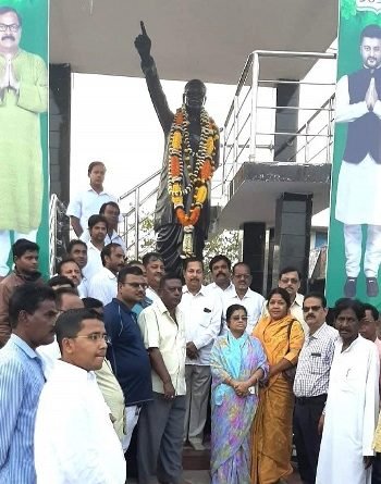 ବିଜୁଜନତାଦଳ ଓ ଯୁବମଂଚ ପକ୍ଷରୁ ପ୍ରବାଦପୁରୁଷ ବିଜୁବାବୁଙ୍କ ଜୟନ୍ତୀ ପାଳିତ