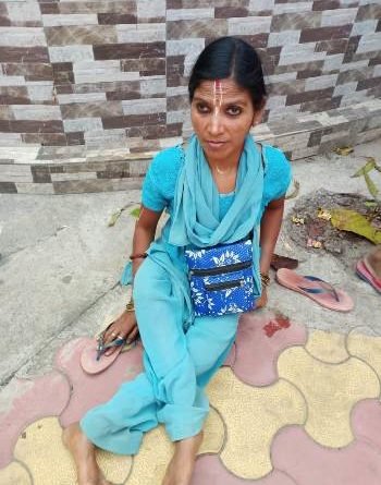 ଦିବ୍ୟାଙ୍ଗ ମହିଳା ଗୀତାଞ୍ଜଳି ପୁଣି ନିଜ୍ ଦାବୀ ନିମନ୍ତେ ଛତ୍ରପୁର ଆସିଲେ