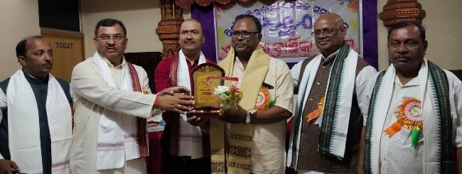 ନିରପେକ୍ଷ ଖବର ପ୍ରକାଶିତ କଲେ ଖବରକାଗଜ ଲୋକାଦୃତ ହୋଇପାରିବ