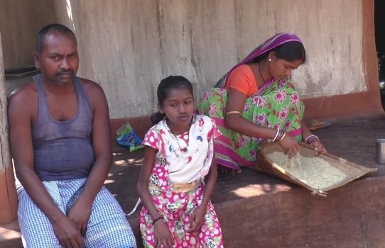 ବଂଚିବାକୁ ଚାହୁଁଚି ସୁଜାତା, ଅର୍ଥ ସାଜିଛି ବାଧକ