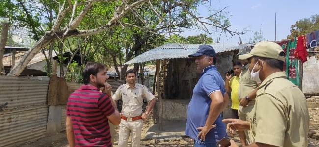 ସୁକୁଲା ଖାଦ୍ୟ ବାଣ୍ଟିଲେ ସାମ୍ବାଦିକ ଓ ସୁଚା ସେବୀ