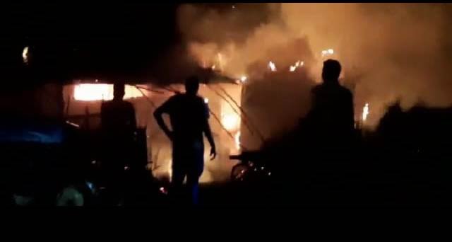 ଗ୍ୟାସ ଟାଙ୍କି ଫାଟି ଗୃହ ଓ ଆସବାବ ପତ୍ର ପୋଡି ପାଉଁଶ ହୋଇଯାଇଛି