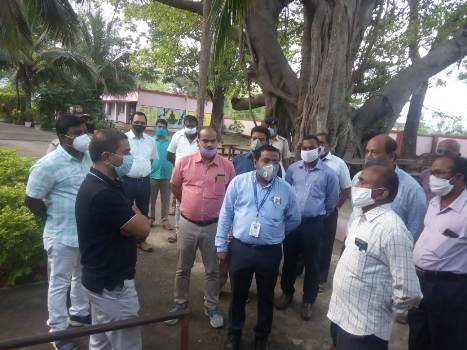 ଜିଲାପାଳ ଙ୍କ ଅଚାନକ ବ୍ଲକର ସମସ୍ତ ଆଇସୋଲେଶନ କେନ୍ଦ୍ର ପରିଦର୍ଶନ, ପାଇଖାନା ,ମୂତ୍ରଗାର ଓ ପରିବେଶ ସଫା ରଖିବାକୁ ତାଗିଦ