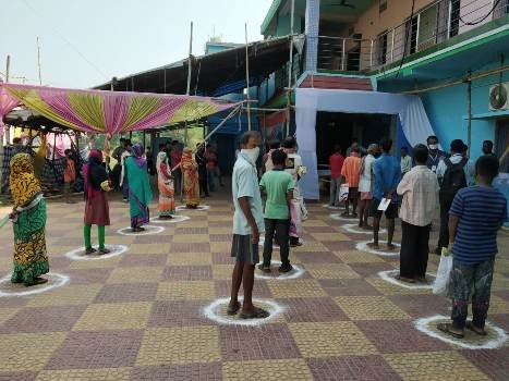 ହିତାଧିକାରୀ ମାନଙ୍କୁ ଆଗୁଆ ରେସନ ସାମଗ୍ରୀ ବଂଟନ