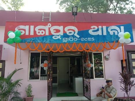 ଗାଙ୍ଗପୁର ପୋଲିସର କରୋନା ସଚେତନତା ନେଇ ଫ୍ଲାଗ ମାର୍ଚ୍ଚ