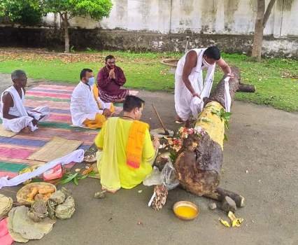 ପବିତ୍ର ଅକ୍ଷୟ ତୃତୀୟାରେ ରାଇରଙ୍ଗପୁର ରଥଯାତ୍ରା ପାଇଁ ରଥକାଠ ଅନୁକୂଳ ପୂଜନ