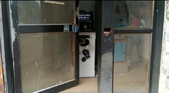 କଲମପୁର ଏଟିଏମ ଭାଙ୍ଗିଲେ ଦୁର୍ବୁତ୍ତ