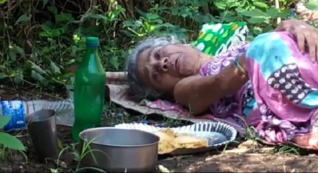 ପକ୍ଷାଗାତରୋଗରେ ପିଡିତ ବୃଦ୍ଧା କୁ ରାସ୍ତାରେ ଛାଡି ଚାଲିଗଲା ଝିଅ