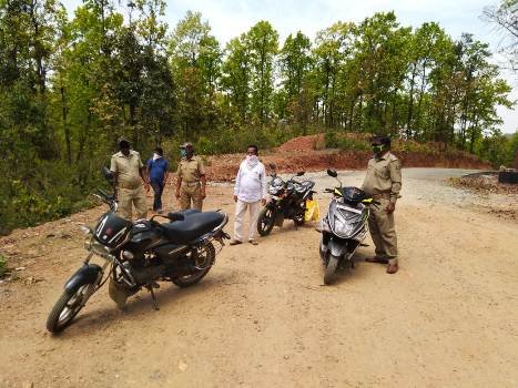 ଝାରଖଣ୍ଡ ସୀମାନ୍ତ ଅଞ୍ଚଳରେ ପ୍ୟାଟ୍ରଲିଂ ଝରାଡିହି ସରପଞ୍ଚଙ୍କ ସହଯୋଗ