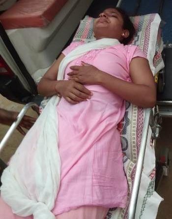 ଗଛରୁ ନଡ଼ିଆ ପଡି କଲେଜ ଛାତ୍ରୀ ଗୁରୁତର