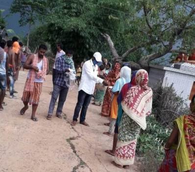 ଆଦିବାସୀ ସାହିରେ ସଚେତନ କରାଇଲେ ସରପଞ୍ଚ