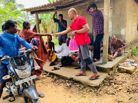 ଗ୍ରାମ ବାସୀଙ୍କ ପାଇଁ ଦେବଦୂତ ସାଜିଲେ ଆଇଟି ଇଞ୍ଜିନିୟର