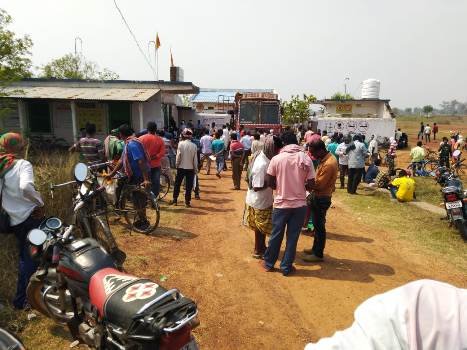 ଅବ୍ୟବସ୍ଥା ମଧ୍ୟରୋ ଉଜ୍ଜ୍ବଳା ଗ୍ୟାସ ଉପଭୋକ୍ତାଙ୍କ କାଗଜ ପତ୍ର ନବିକରଣ