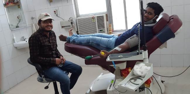 ବିପଦ ସମୟରେ ବନ୍ଧୁ ସାଜିଲେ ଶାନ୍ତନୁ ; ରକ୍ତହୀନତା ଶିଶୁ କୁ ଦେଲେ ରକ୍ତ